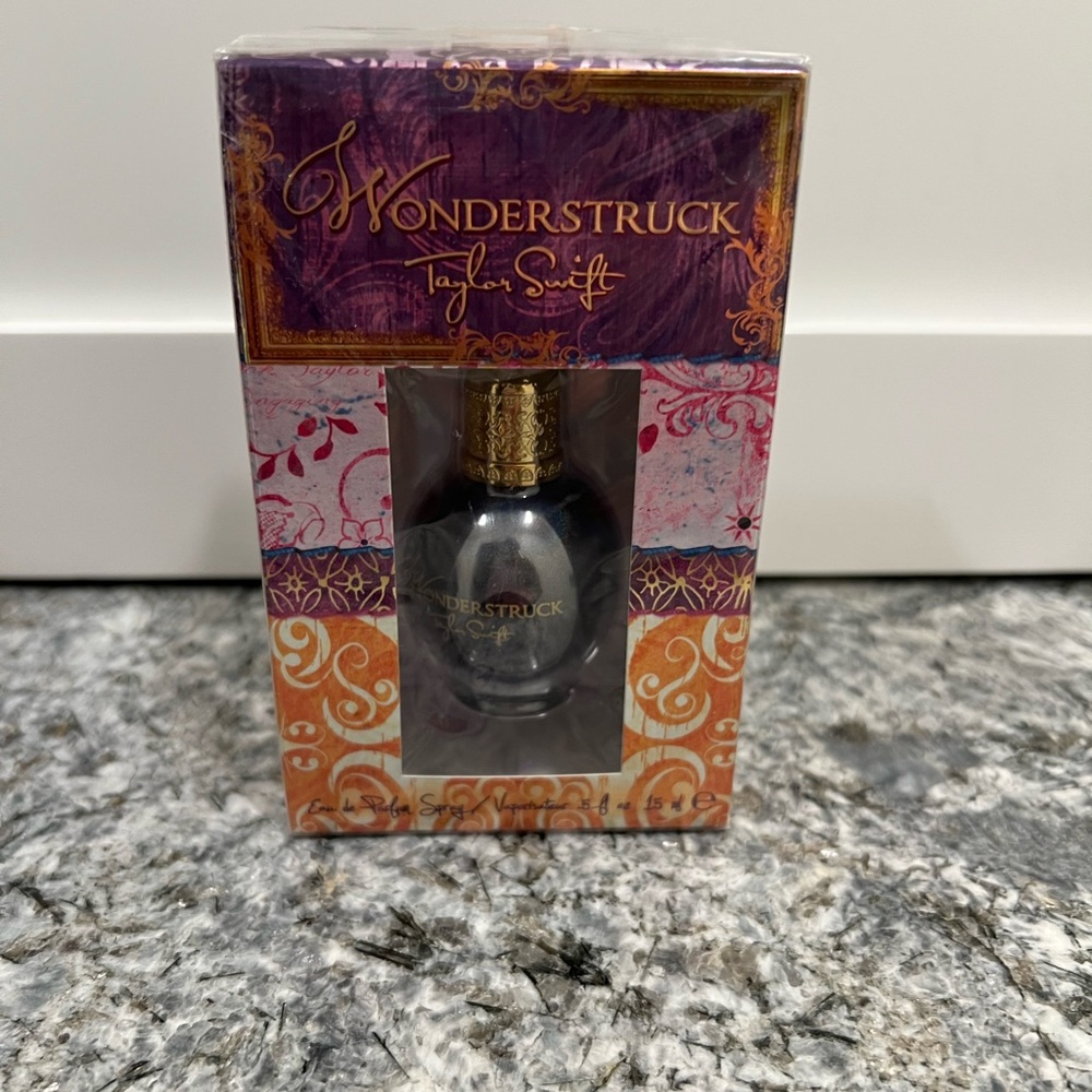 Taylor Swift Wonderstruck Eau de Parfum - Purple and Gold